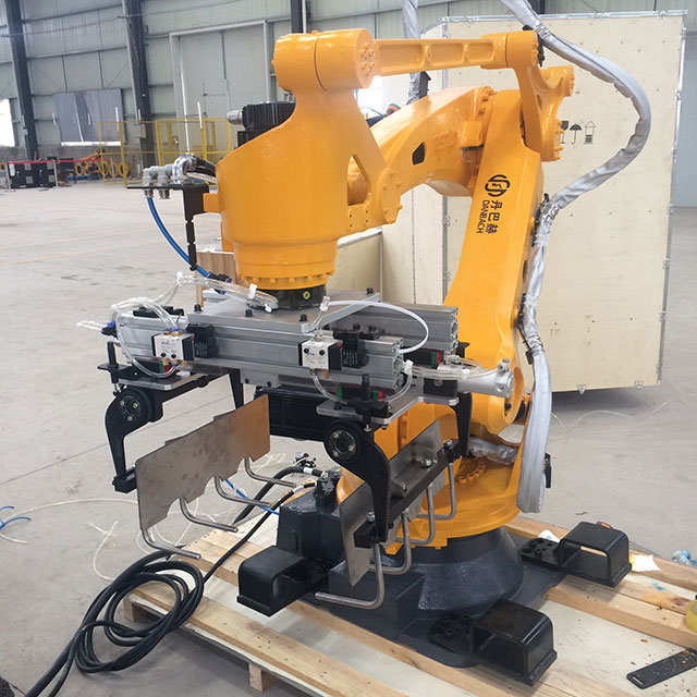 industrial robot features